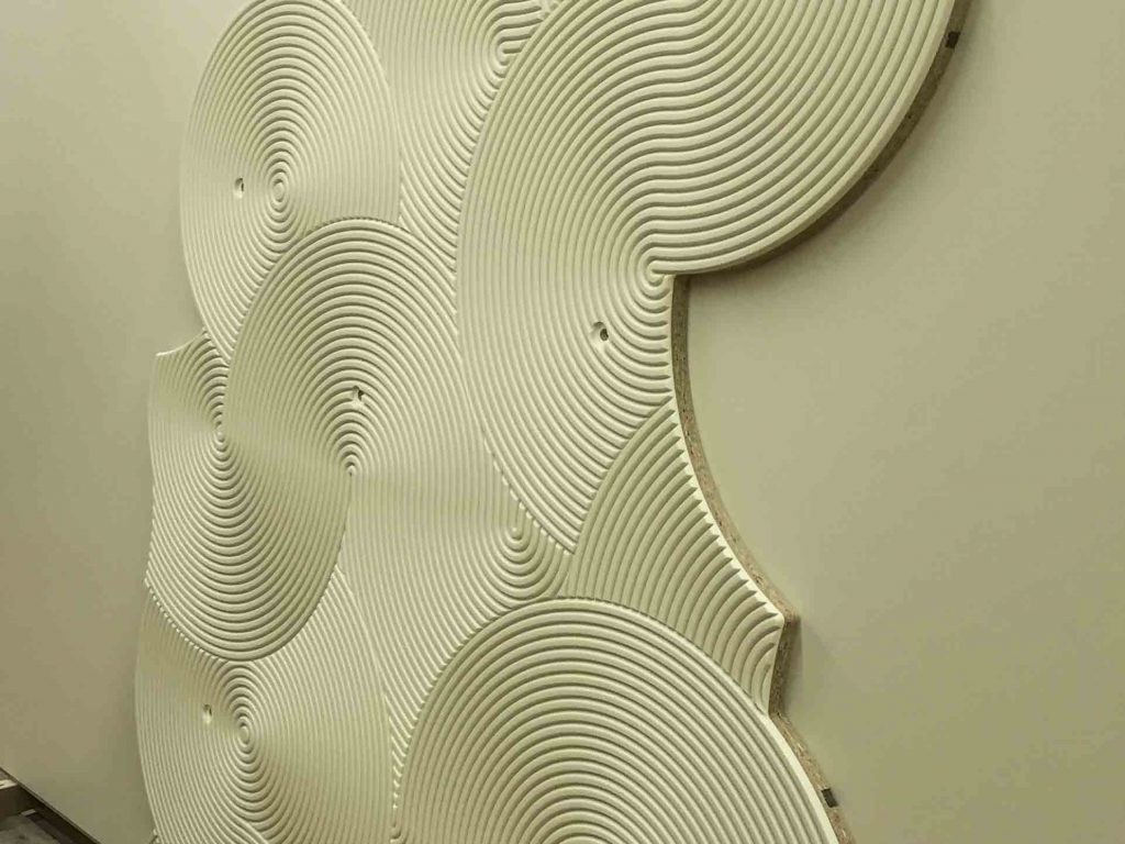 detailansicht, geometrische CNC Fräsarbeit für den Interior Innenausbau