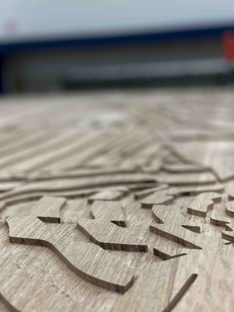 detailansicht, geometrische CNC Fräsarbeit für den Interior Innenausbau